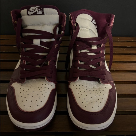 Nike Air Jordan 1 Retro High OG Bordeaux White - Picture 5 of 6